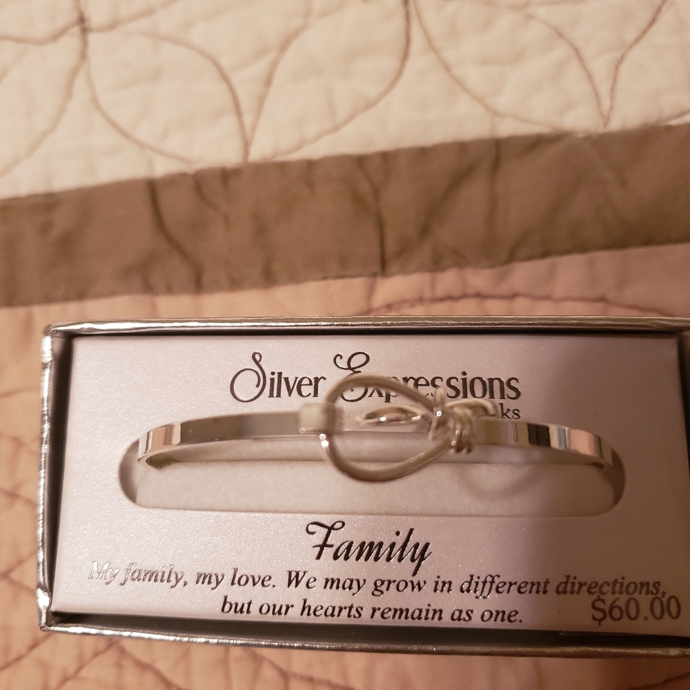 Bracelet